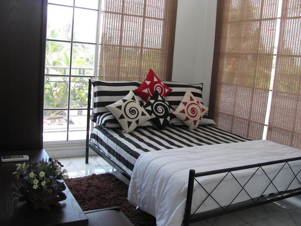 White House Apartment Wattala Room photo